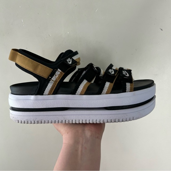 NIKE ICON CLASSIC SANDALS Women – Black/White-metallic Gold-white Size 12 - Picture 4 of 12